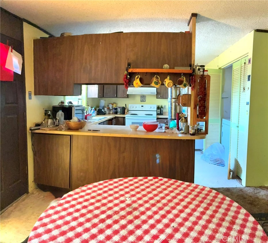 5805 Arden Property Photo 6