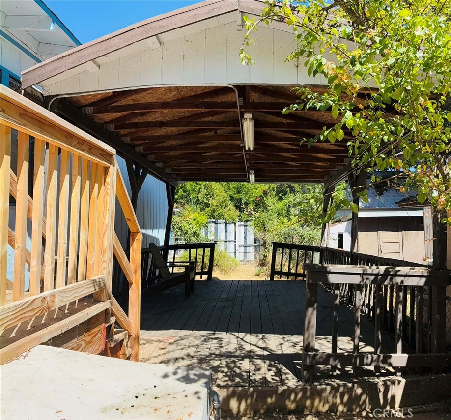 5805 Arden Property Photo 11