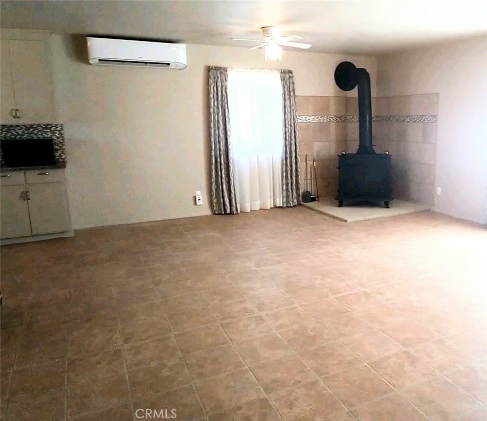 2705 Oakhurst Avenue Property Photo 3