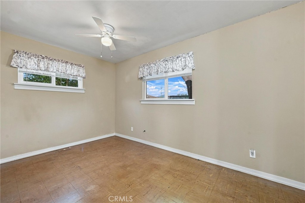 2705 Oakhurst Avenue Property Photo 6