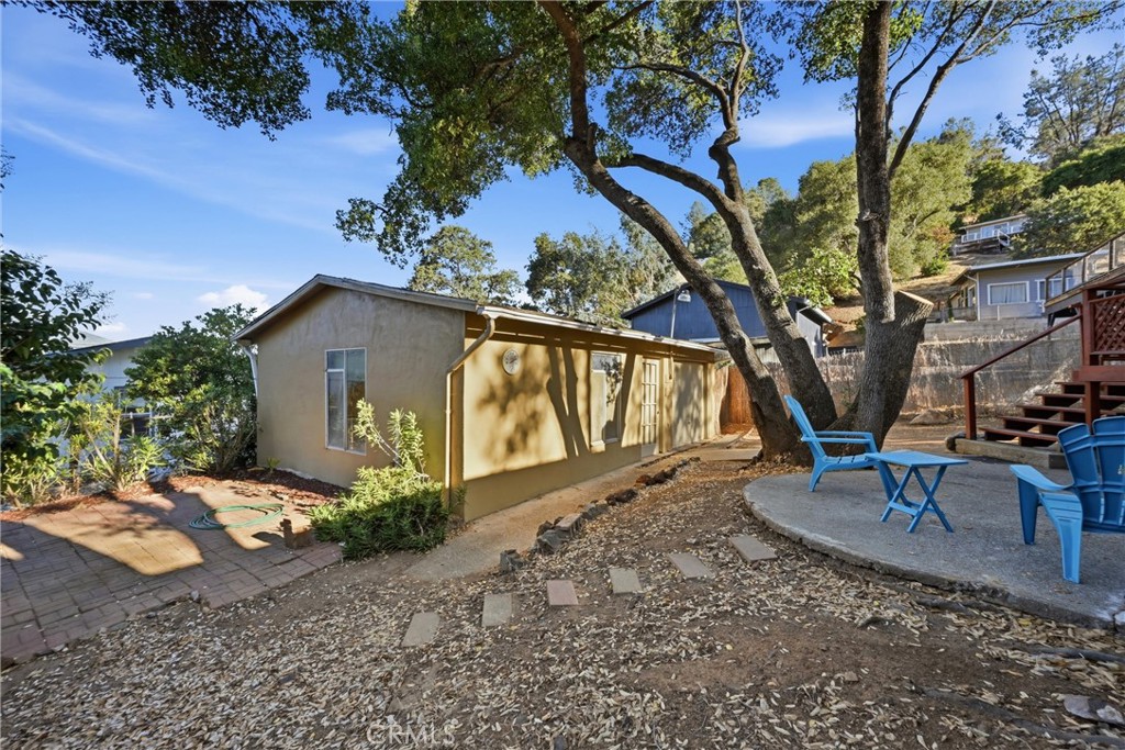 2705 Oakhurst Avenue Property Photo 13