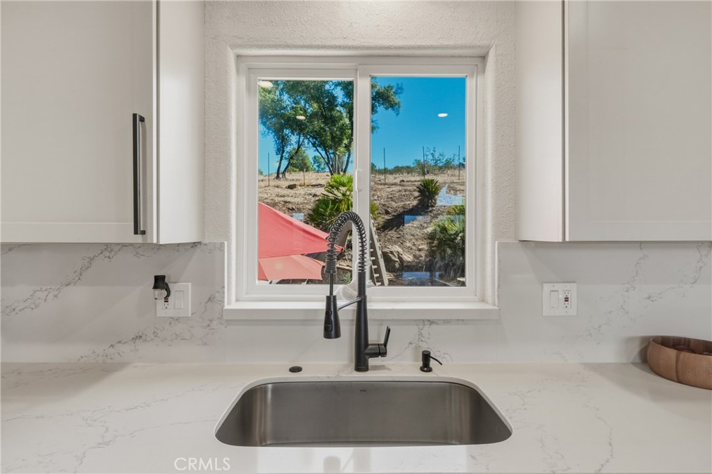 20766 Yankee Valley Property Photo 11