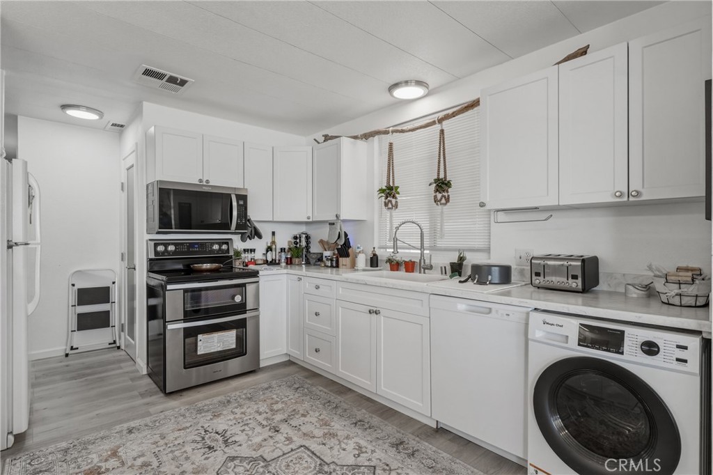 4356 Lakeshore Boulevard Property Photo 27