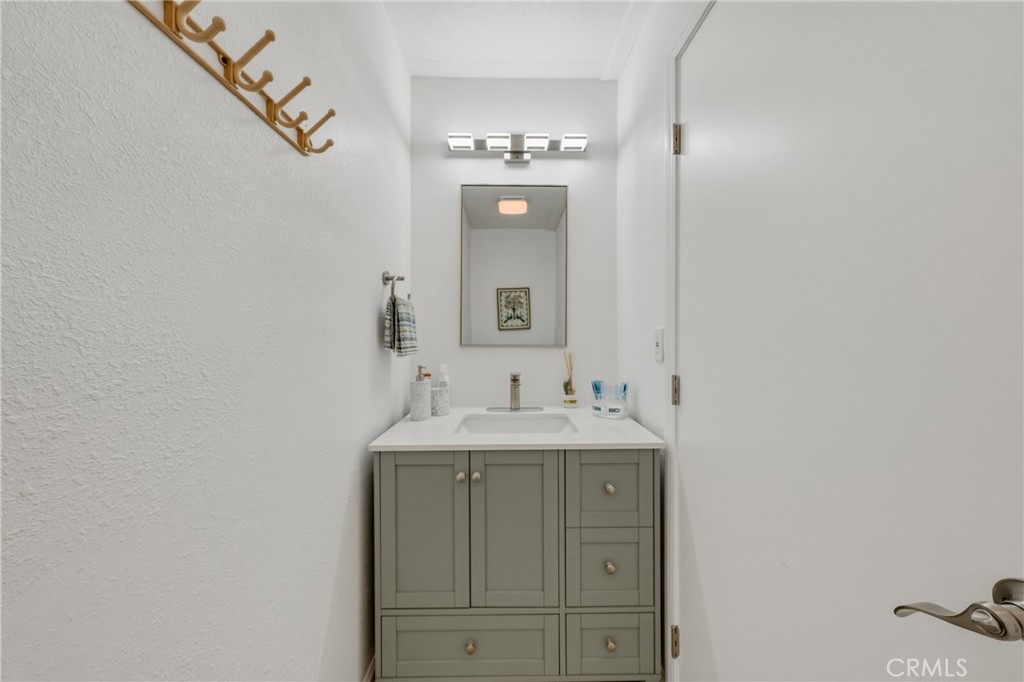 4356 Lakeshore Boulevard Property Photo 39