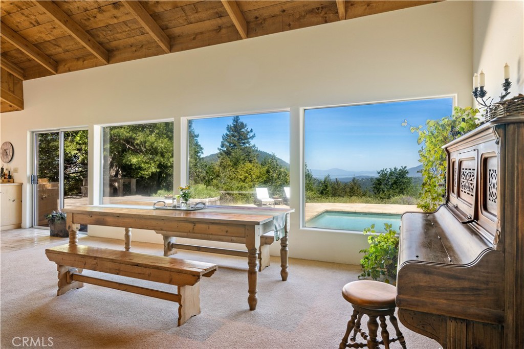 10401 Rosa Property Photo 3