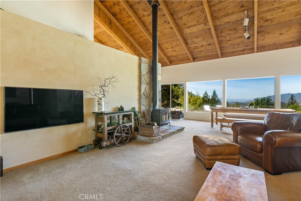 10401 Rosa Property Photo 9