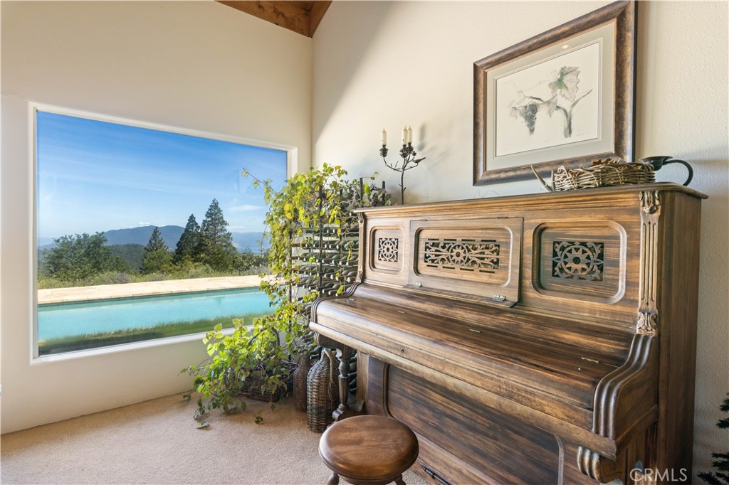 10401 Rosa Property Photo 11