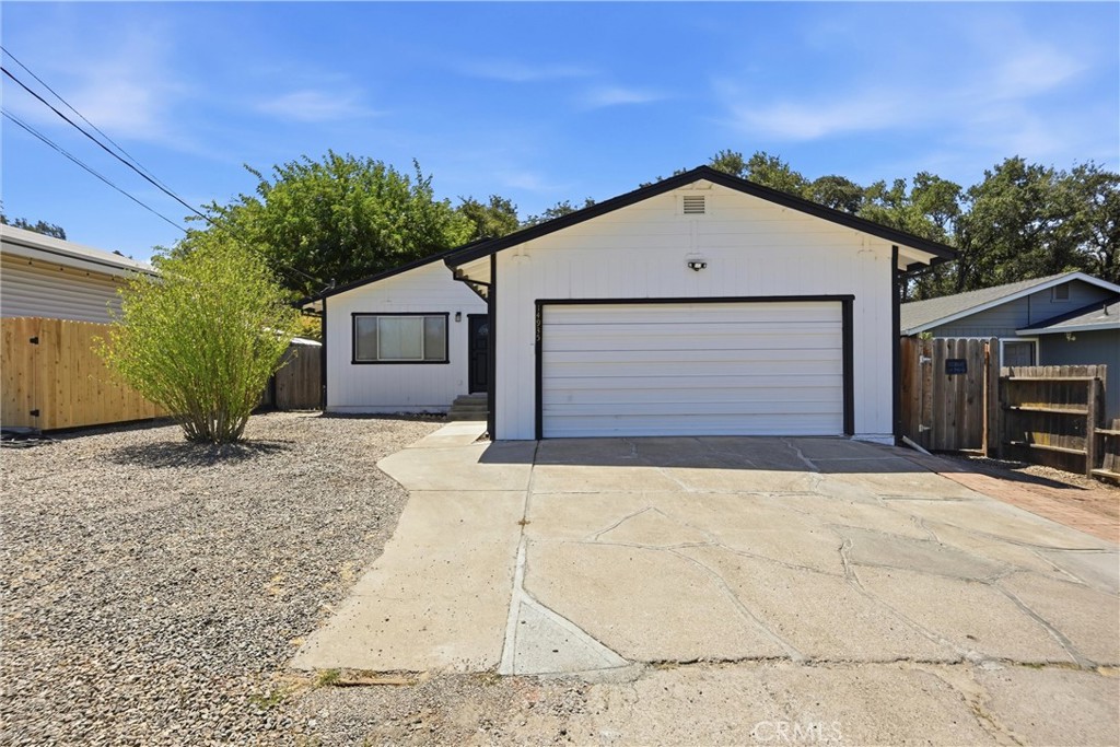 14935 Highlands Property Photo 3