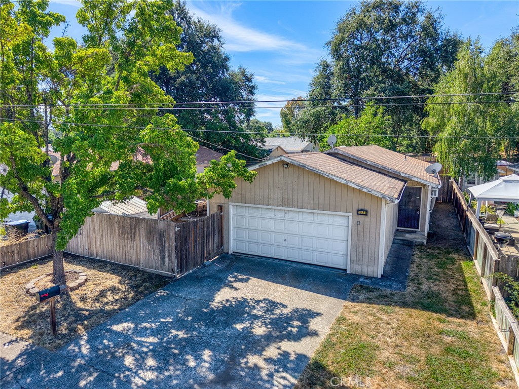 1021 2nd Street Property Photo 2
