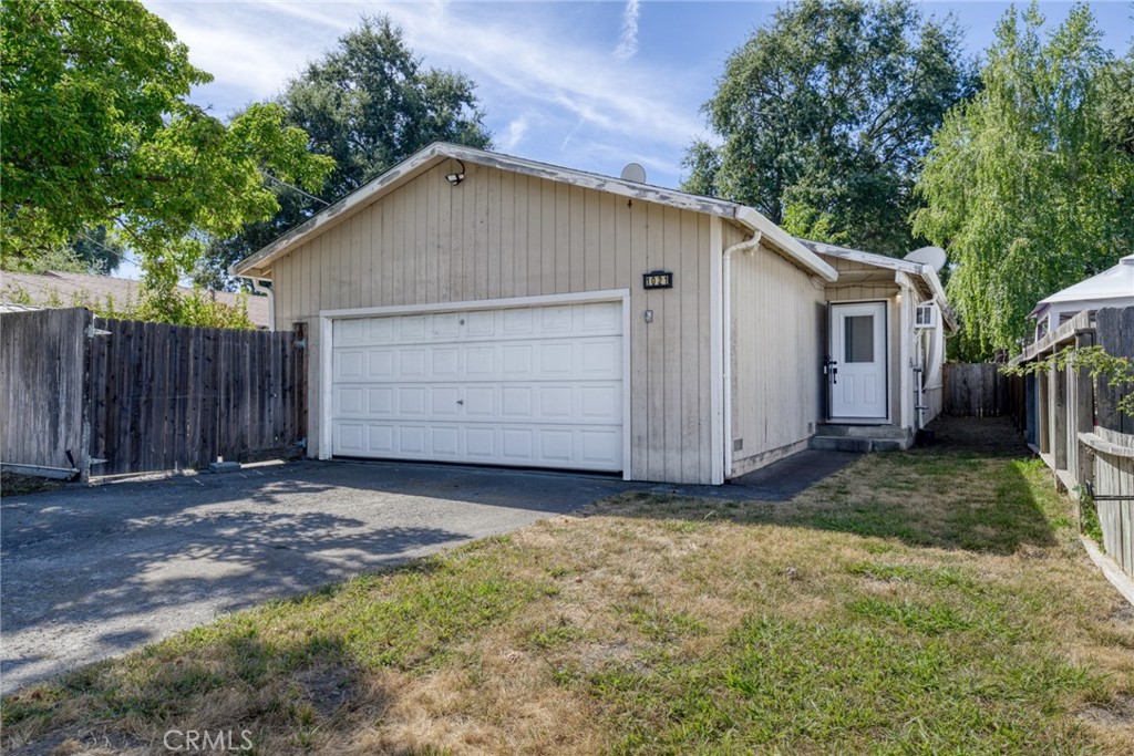1021 2nd Street Property Photo 3