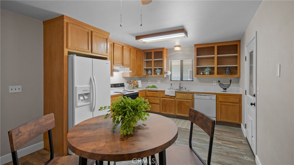 18210 Deer Hollow Road Property Photo 5