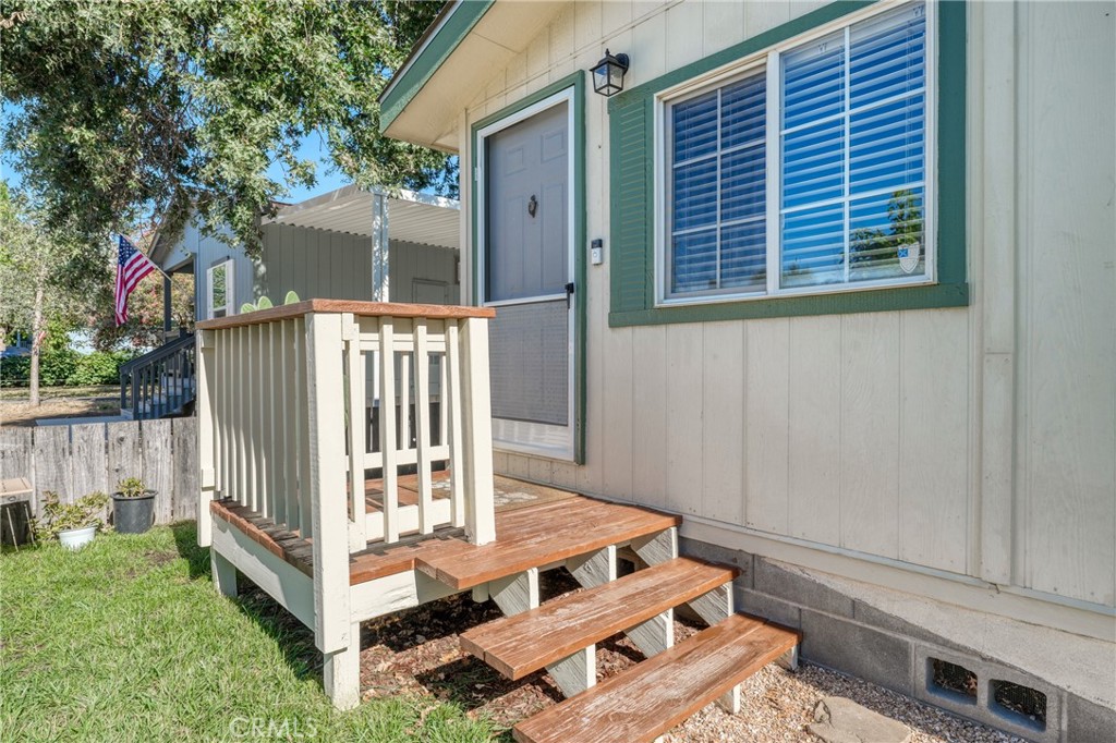 30 Helena Property Photo 4