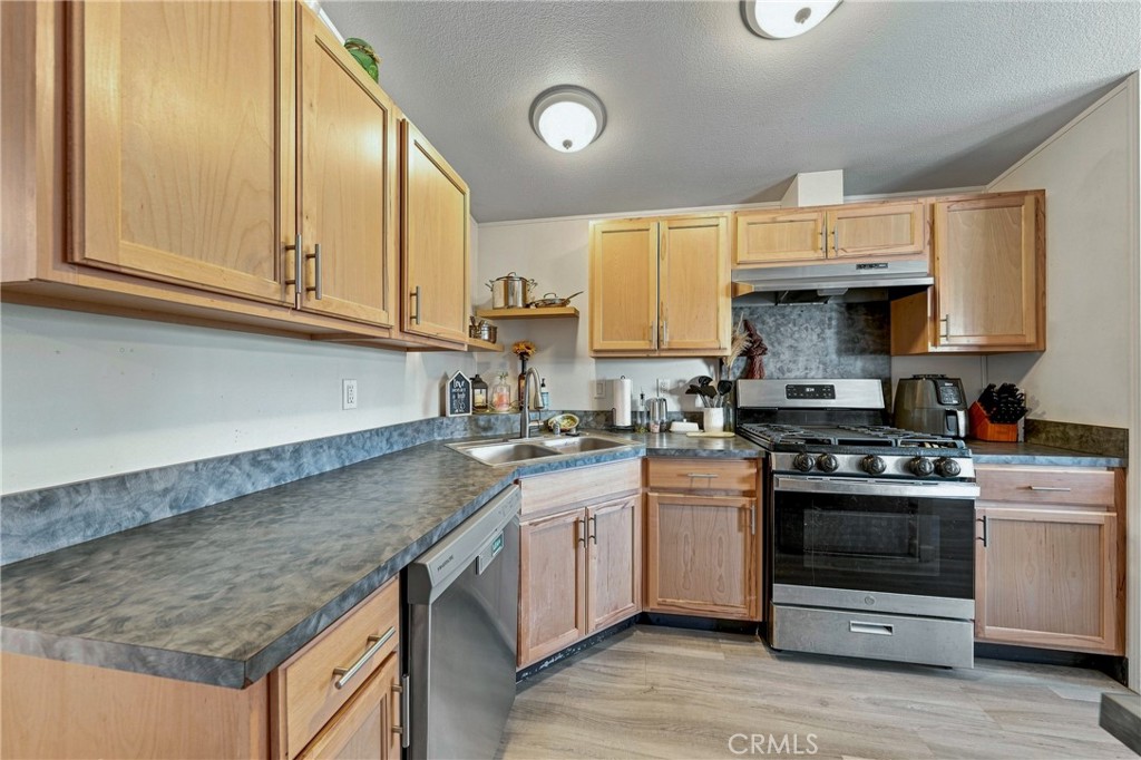 30 Helena Property Photo 14