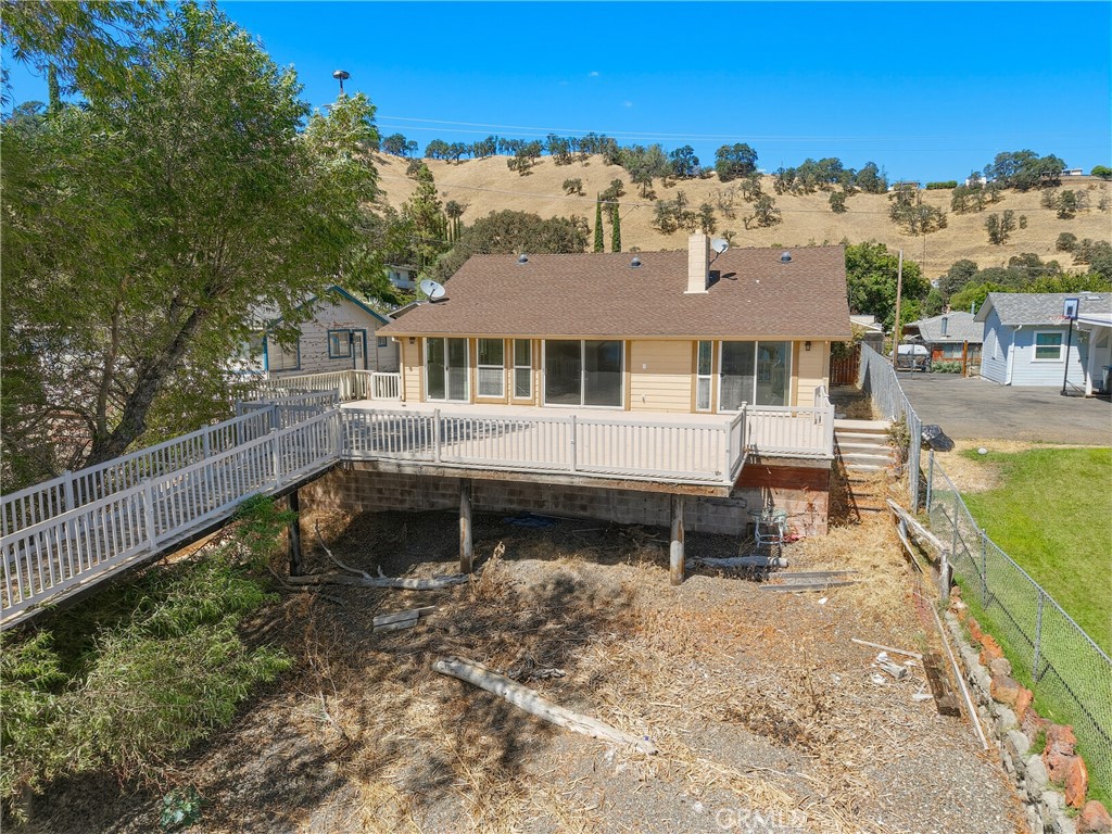 12915 Plumas Property Photo 5