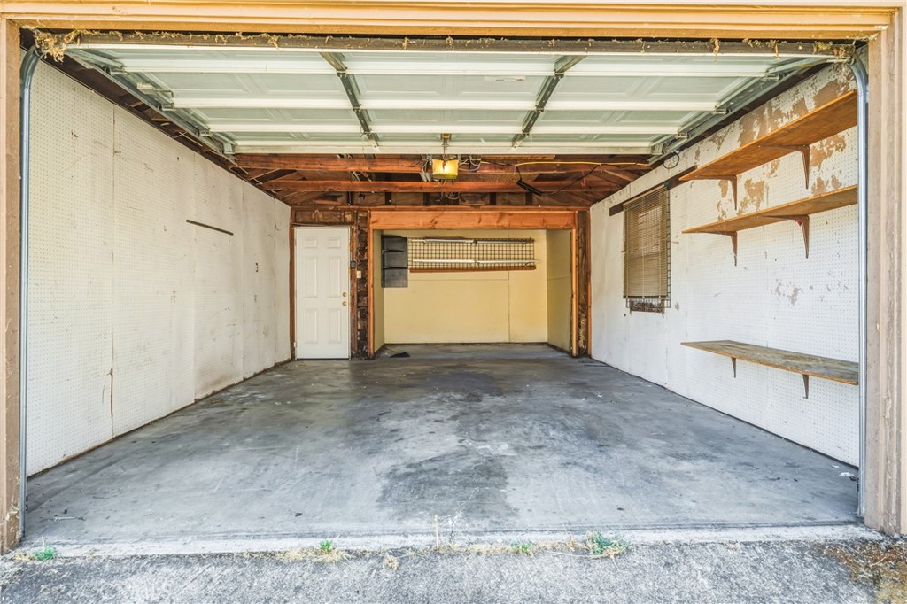 12915 Plumas Property Photo 9