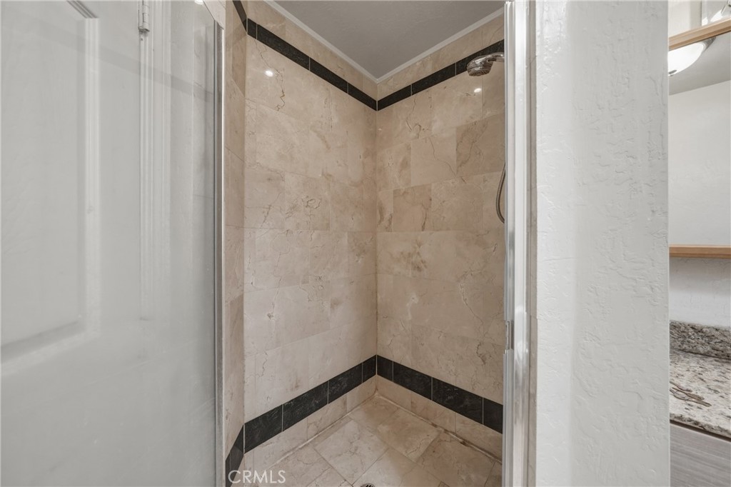 12915 Plumas Property Photo 10