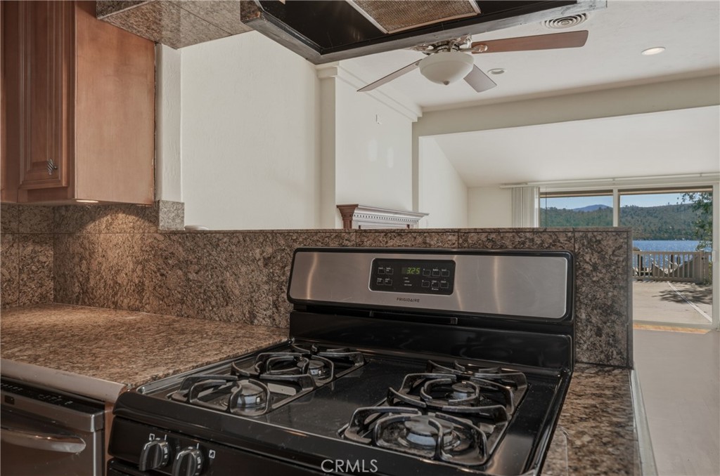 12915 Plumas Property Photo 34