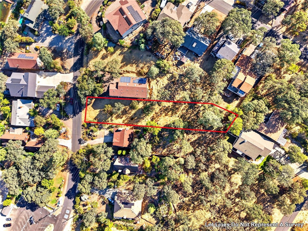 18420 North Shore Drive Property Photo 3