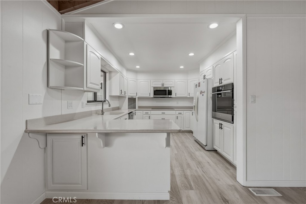 18791 Dove Court Property Photo 13