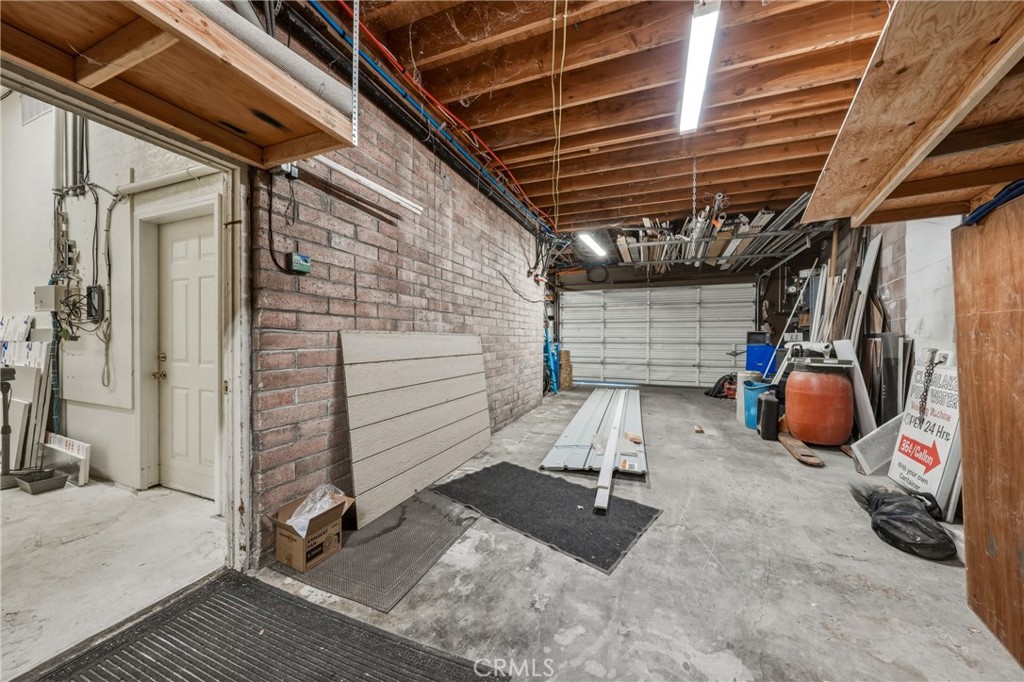 14420 Lakeshore Drive Property Photo 11