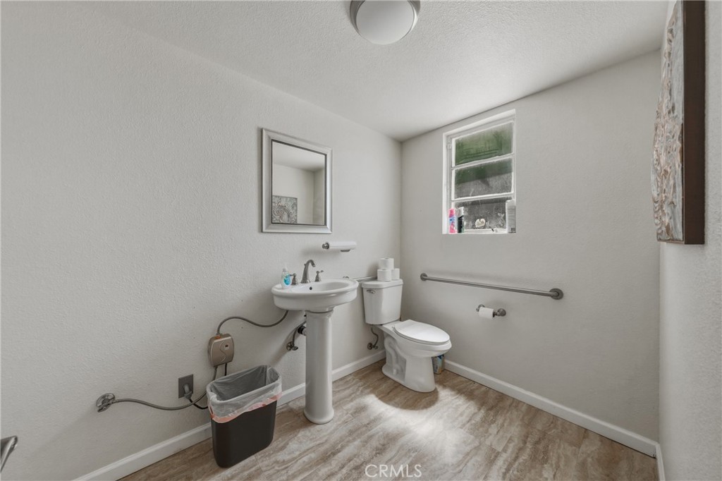 14420 Lakeshore Drive Property Photo 18