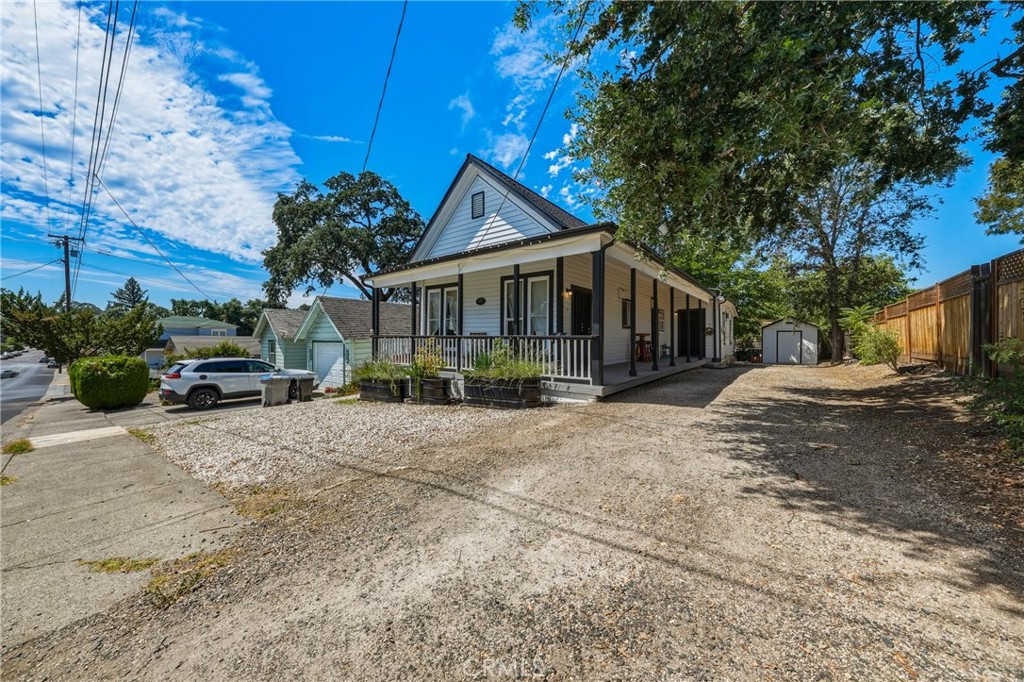 125 S Forbes Property Photo 3