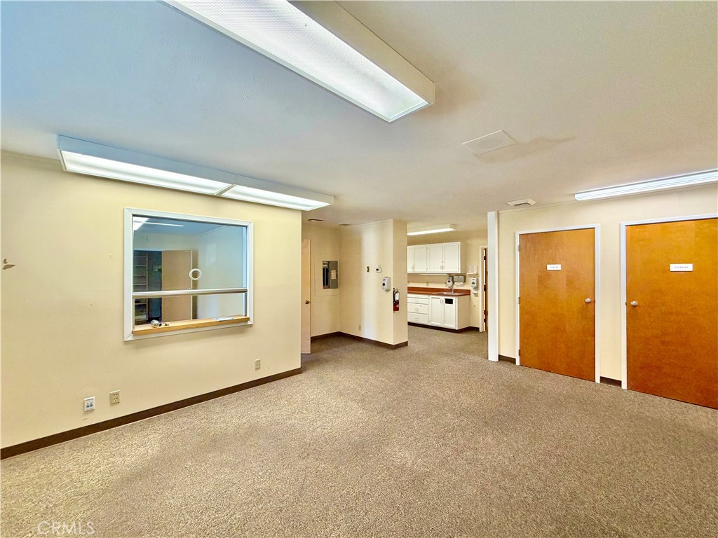 5180 Hill Road E Property Photo 15