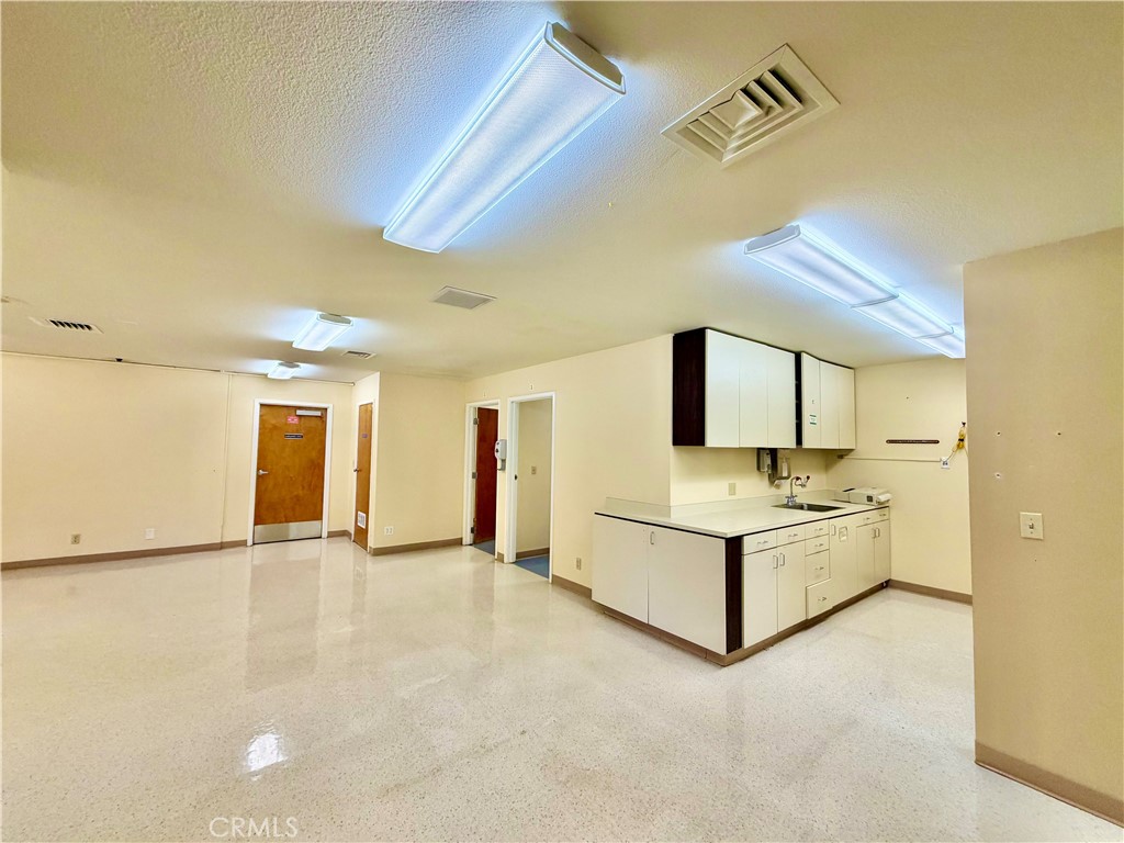 5180 Hill Road E Property Photo 26