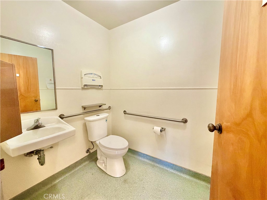 5180 Hill Road E Property Photo 31