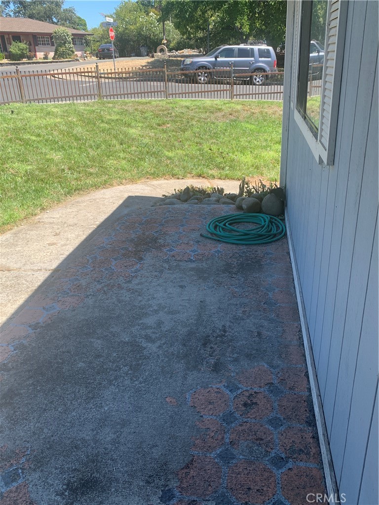 311 Hillcrest Property Photo 29