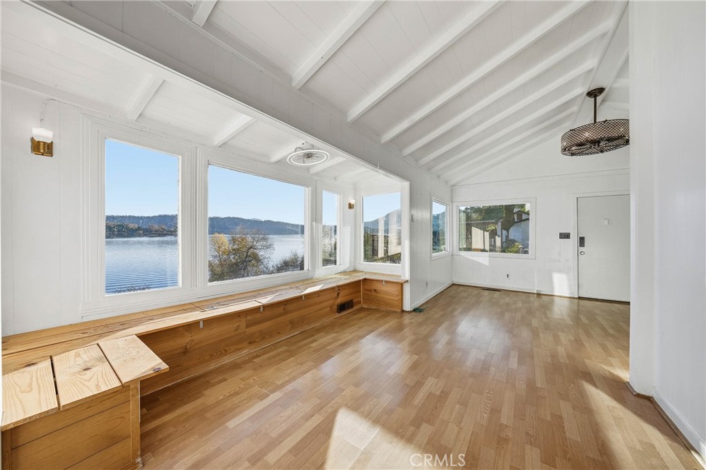 12140 E Highway 20 Property Photo 13