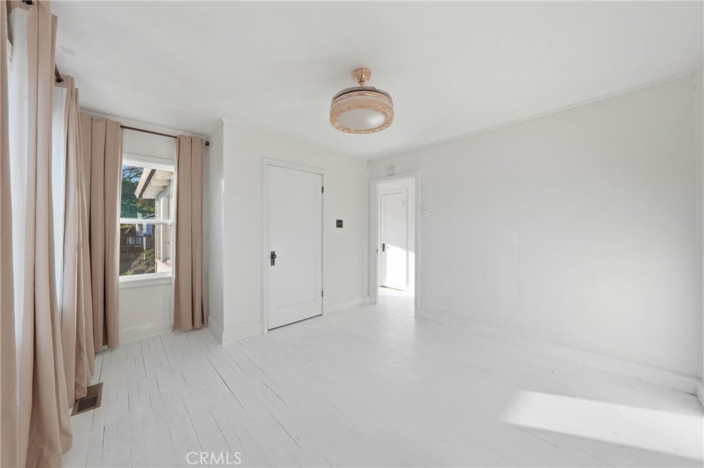 12140 E Highway 20 Property Photo 19