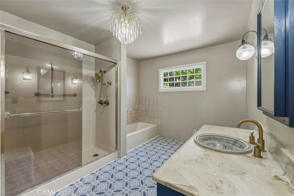 12140 E Highway 20 Property Photo 25