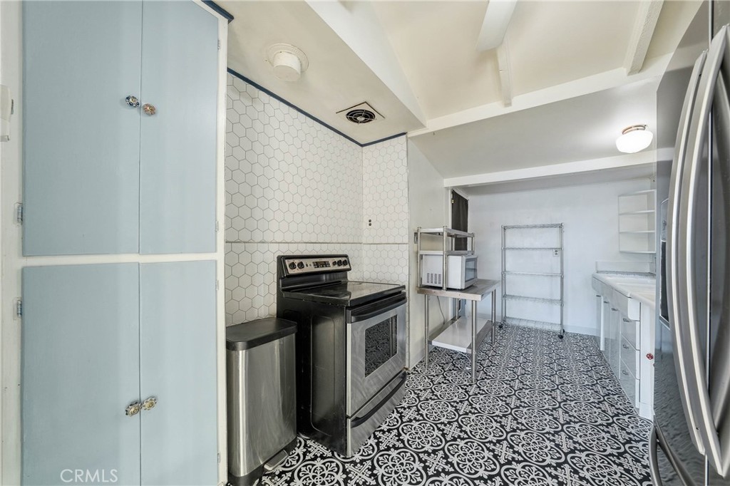 12140 E Highway 20 Property Photo 28