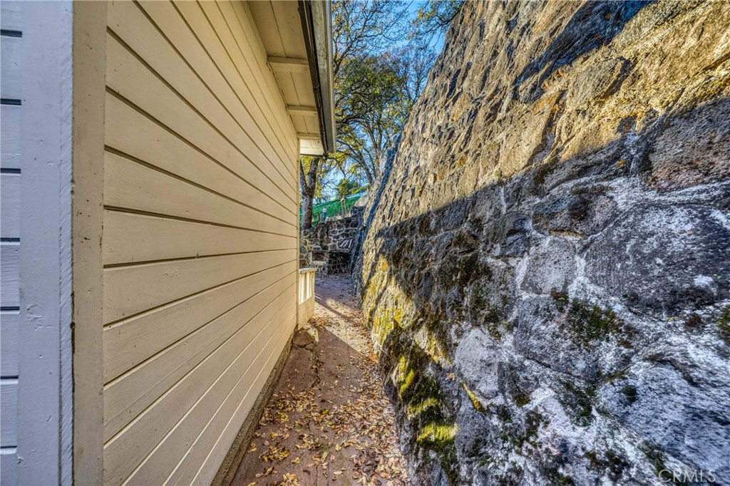 12140 E Highway 20 Property Photo 31
