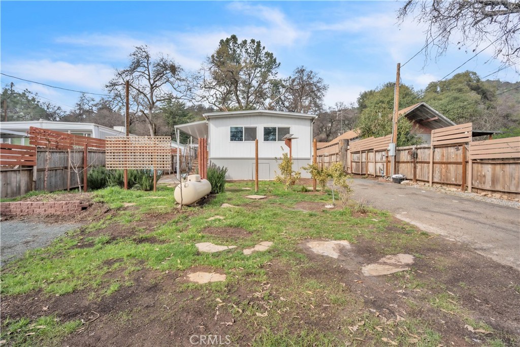 9950 E Highway 20 Property Photo 3