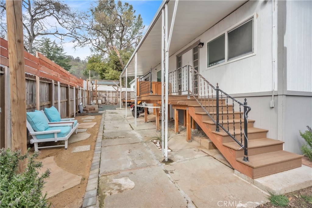 9950 E Highway 20 Property Photo 4