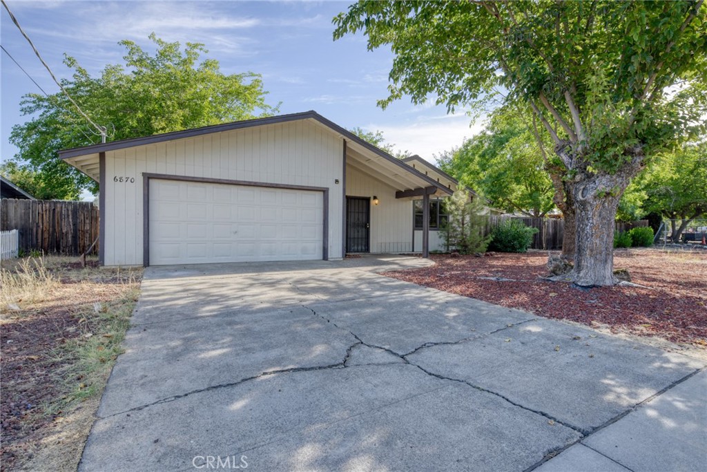 6870 Stonybrook Property Photo 3