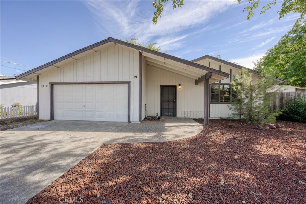 6870 Stonybrook Property Photo 4
