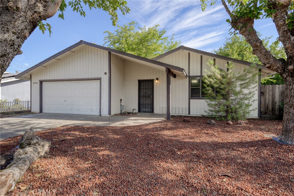 6870 Stonybrook Property Photo 6