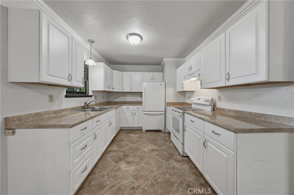 6870 Stonybrook Property Photo 12