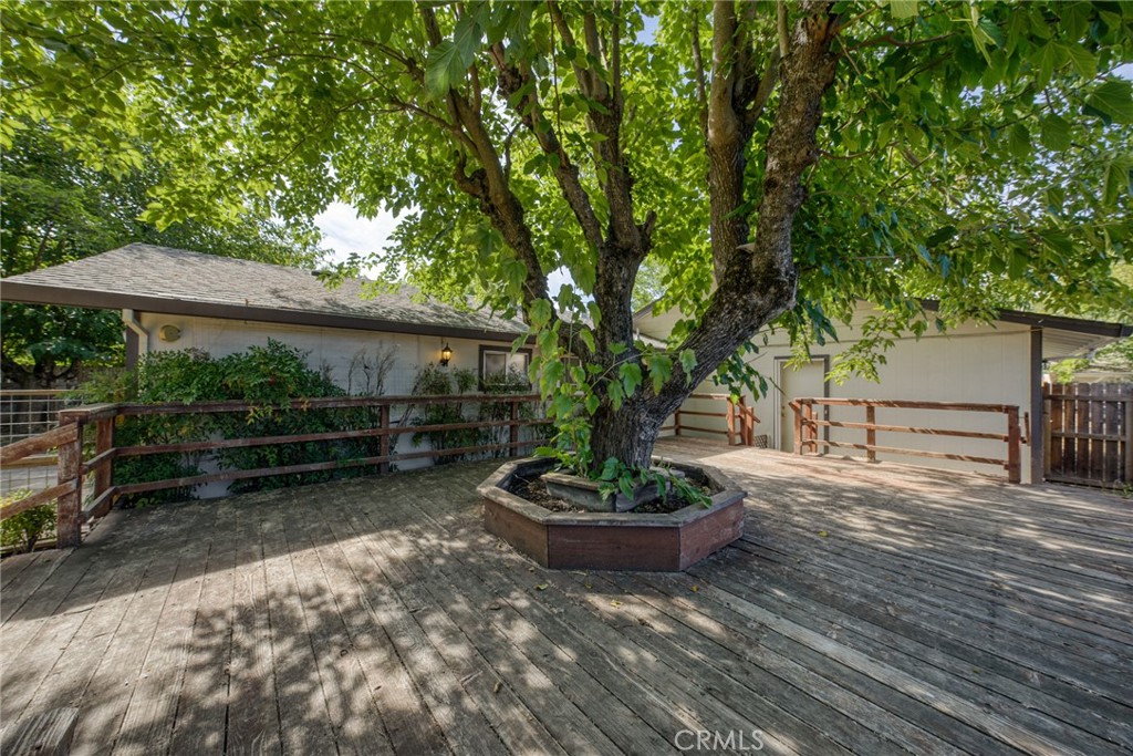 6870 Stonybrook Property Photo 44