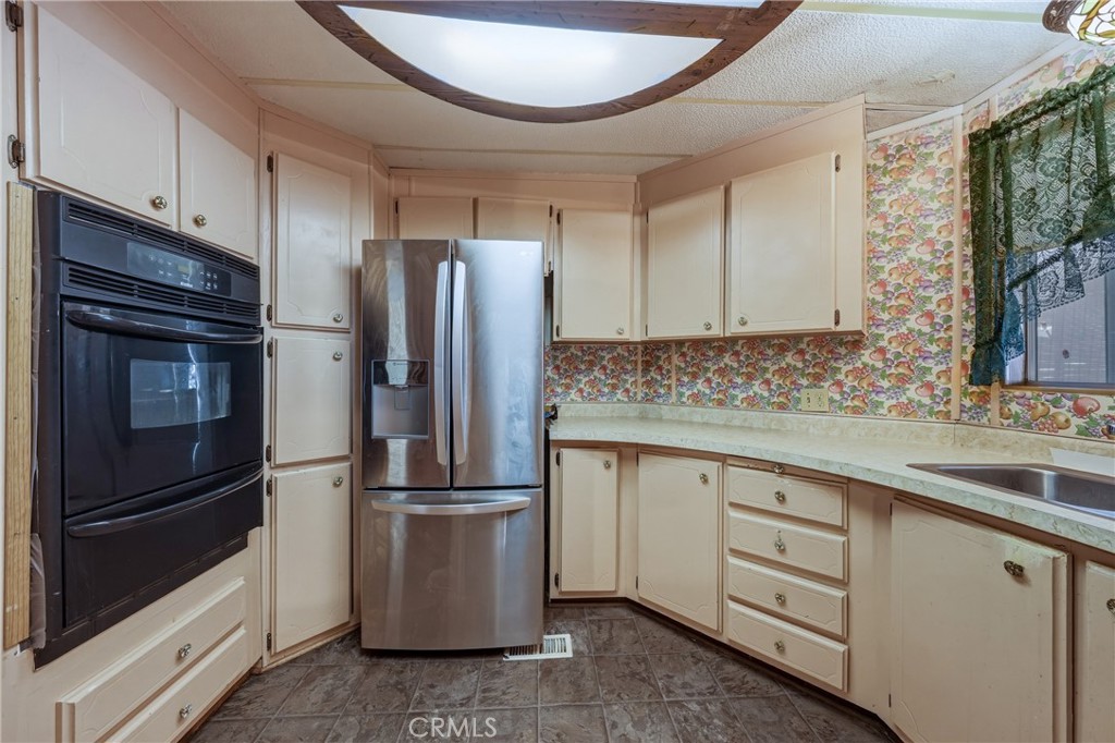 5890 E Highway 20 50 Property Photo 5