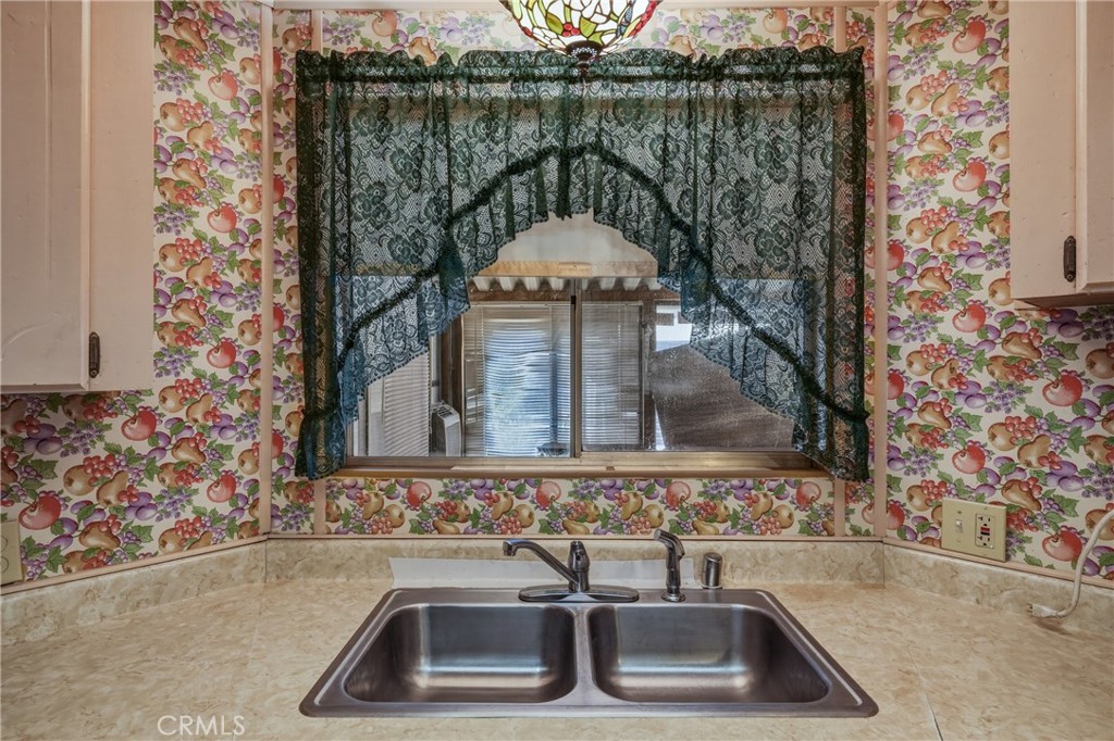 5890 E Highway 20 50 Property Photo 6