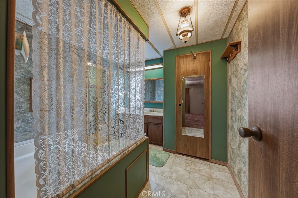 5890 E Highway 20 50 Property Photo 23