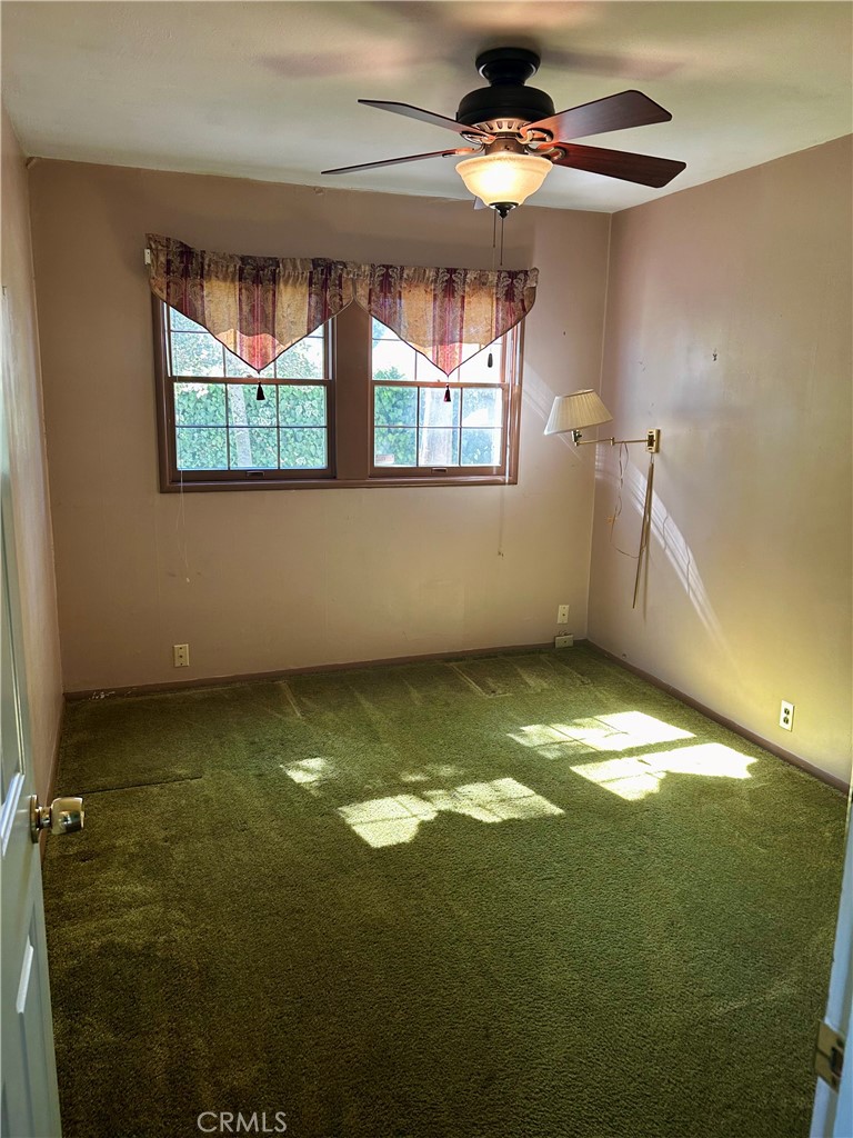 325 N Tunis Property Photo 29