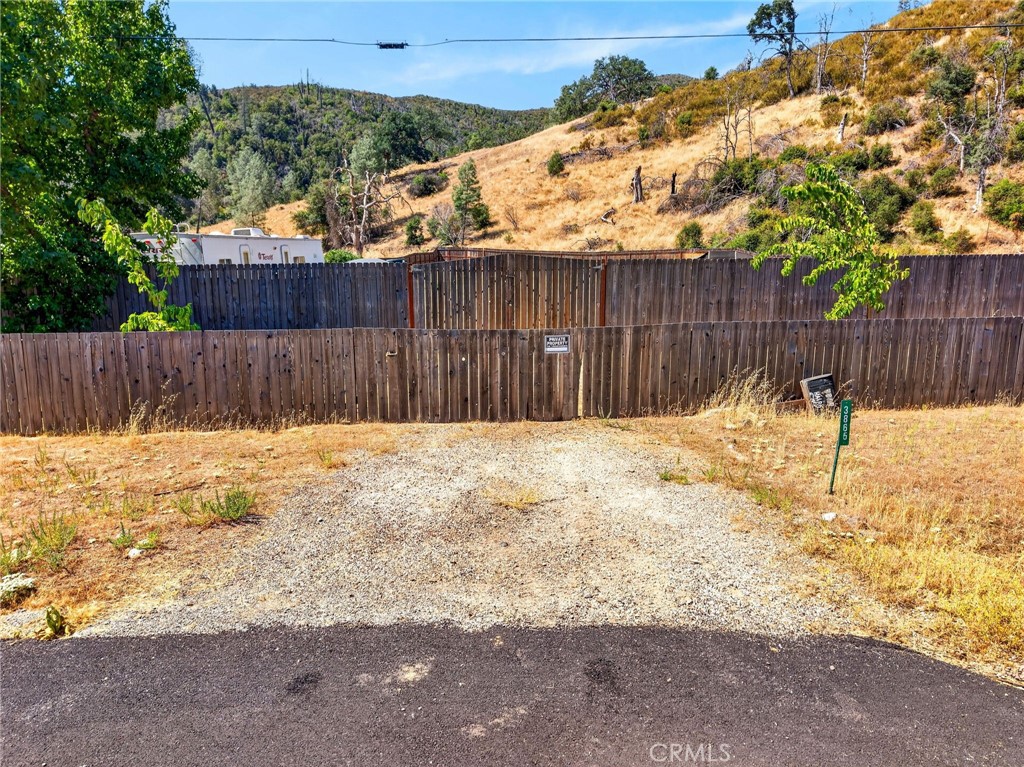 3865 Spring Valley Property Photo 3