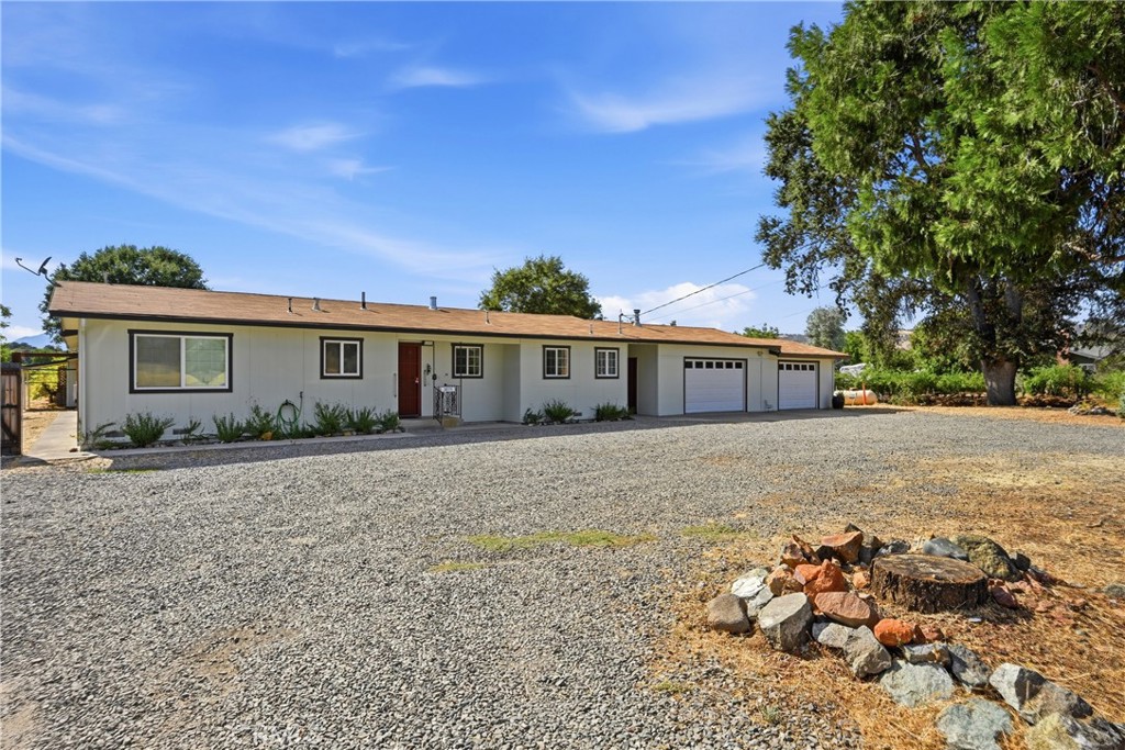 2875 Old Highway 53 Property Photo 3