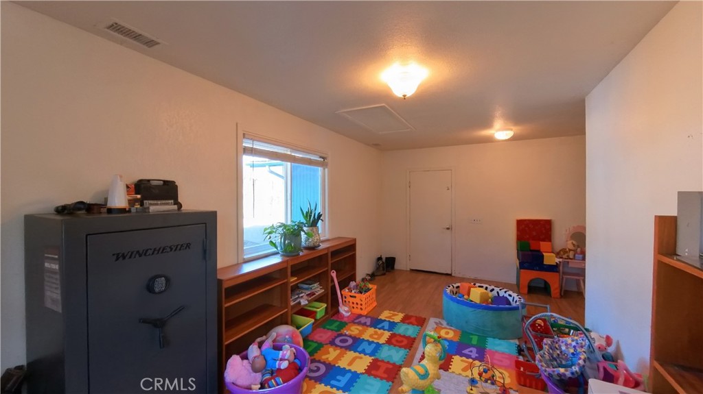 16463 33rd Ave Property Photo 15