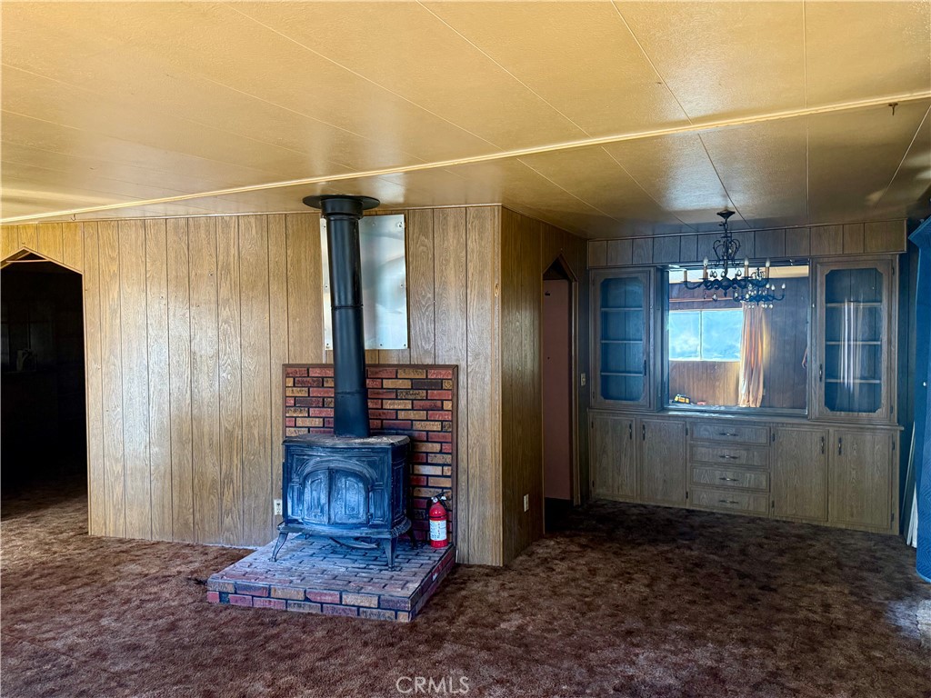 4023 Hemlock Property Photo 3